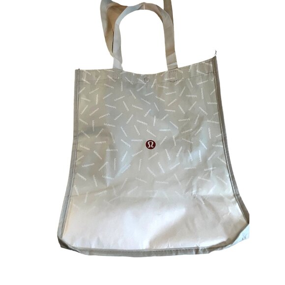 Lululemon 100% Recycled Polypropylene Reusable Shopping Tote w/ Red Logo 12.5x15 - Picture 1 of 4